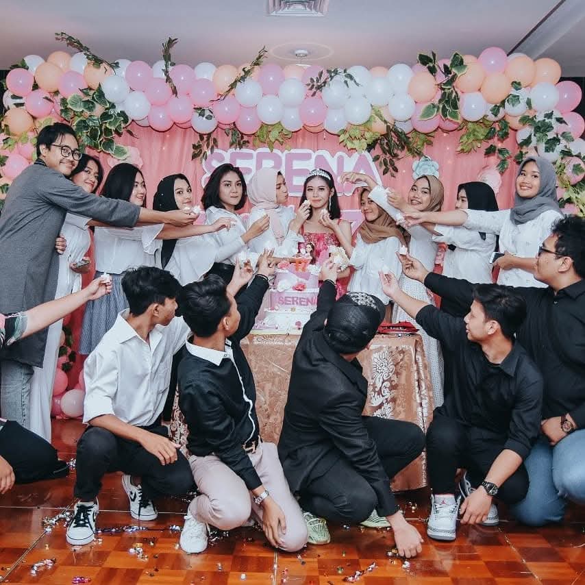 Galeri Dekorasi Sweet 17th Ulang Tahun Tema Pink Blossom 1